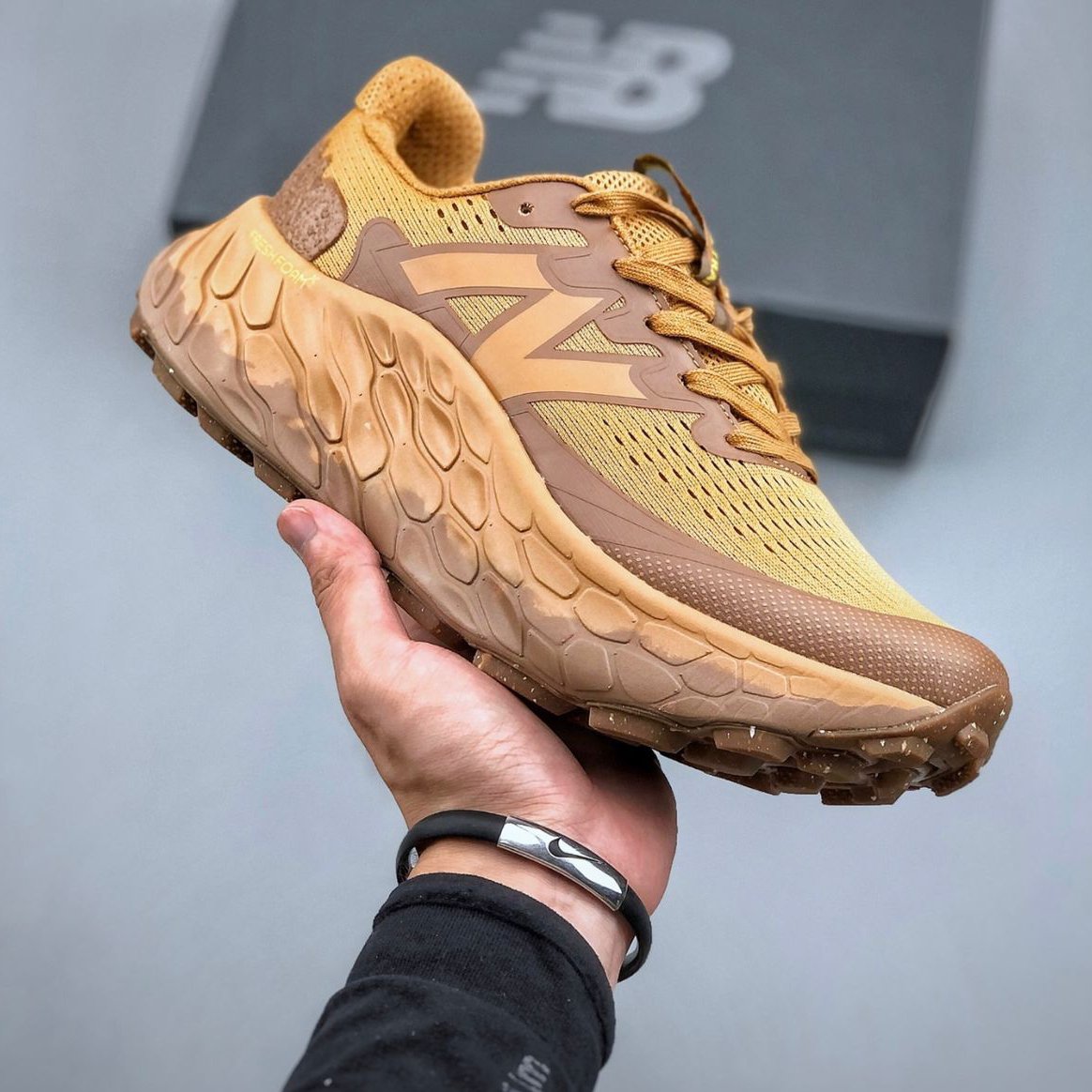 New Balance Fresh Foam More Trail v3 Light Brown